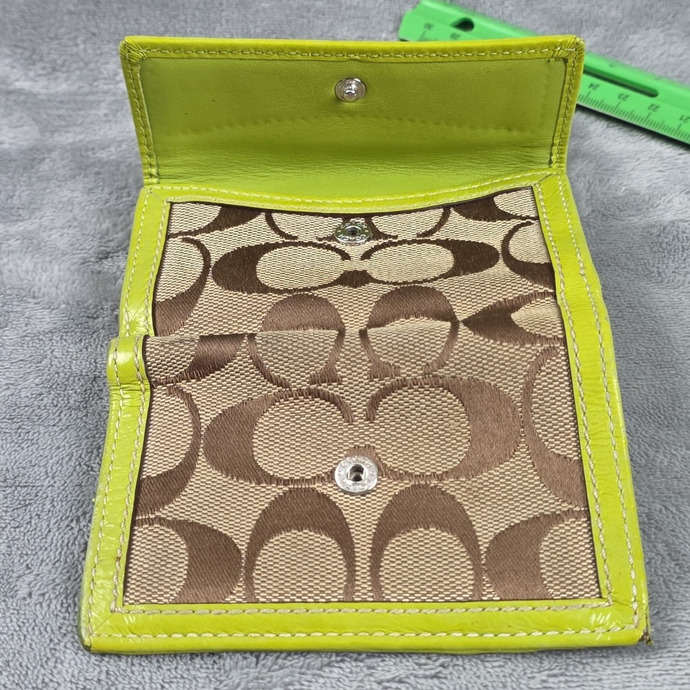 Vintage Coach TriFold Wallet Signature Canvas And Lime-Green Leather - Picture 6 of 13